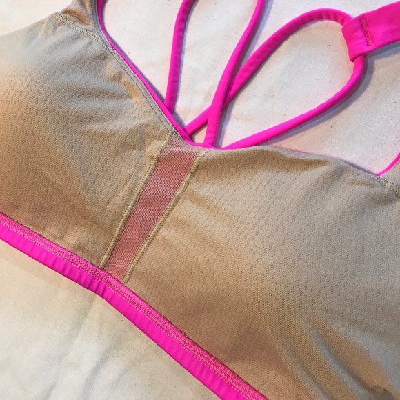 Never worn like new Lululemon Free To Be Bra - Picture 4 of 10